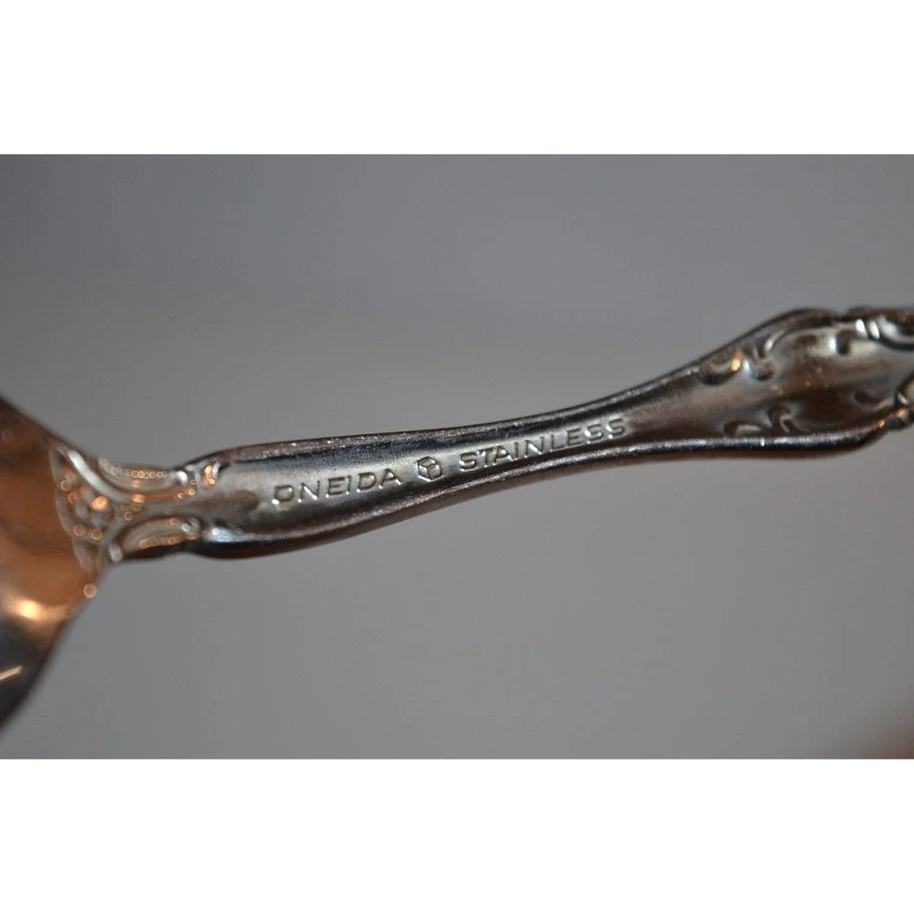 Oneida Brahms teaspoon 6